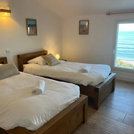 וילה Exceptional Waterfront *