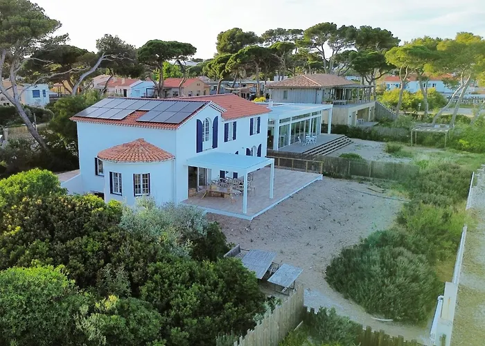 Exceptional Waterfront * הייר