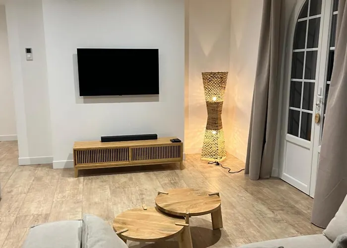 Exceptional Waterfront