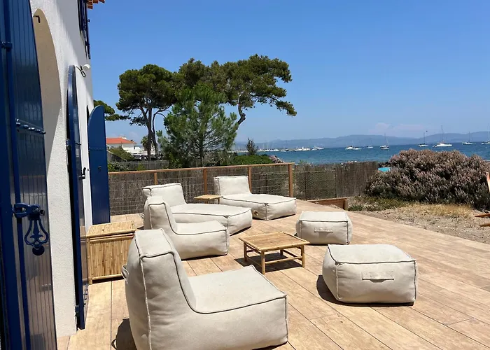 Exceptional Waterfront וילה הייר