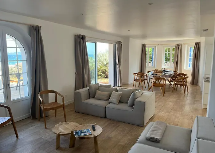 Exceptional Waterfront וילה *