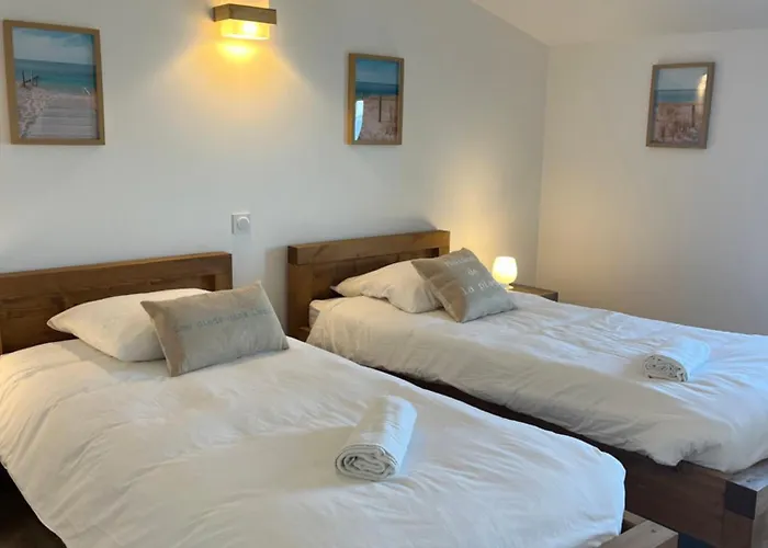 Exceptional Waterfront וילה