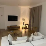 Villa Exceptional Waterfront