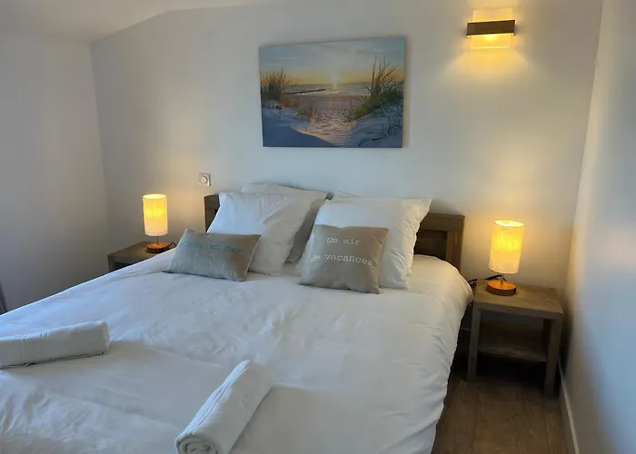 Exceptional Waterfront *