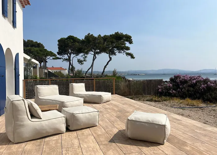 Exceptional Waterfront *